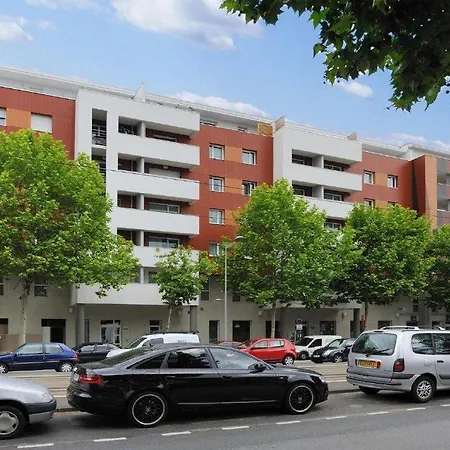 Residhome Ferrand Gergovia Appart hôtel 3*