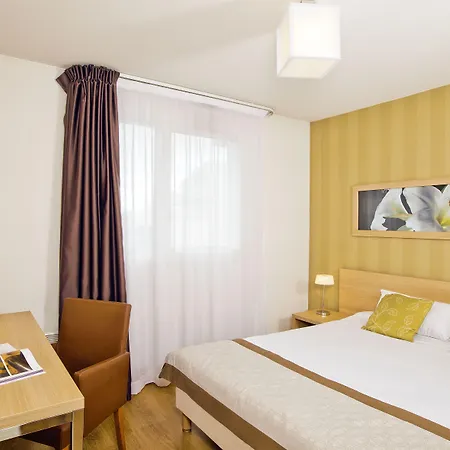 Aparthotel Residhome Ferrand Gergovia 3*